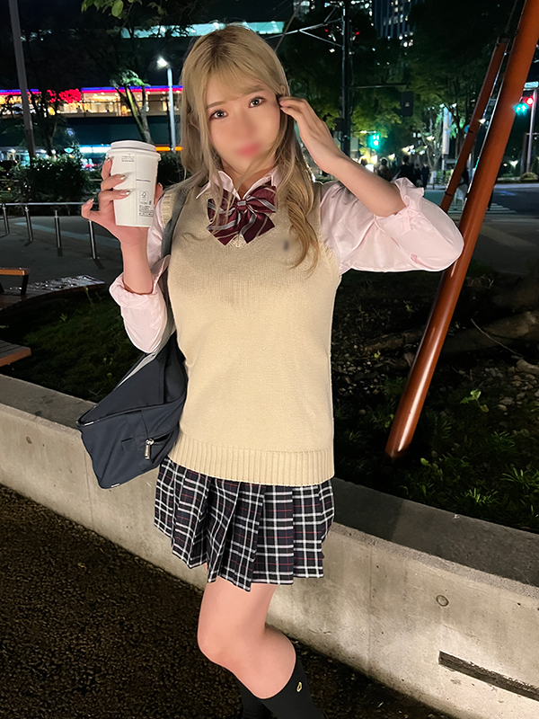 【有码】FC2-3882681 【個撮·中出し】